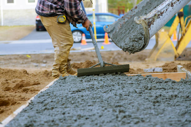 Best Concrete Contractor Near Me  in Richnd Heights, MO
